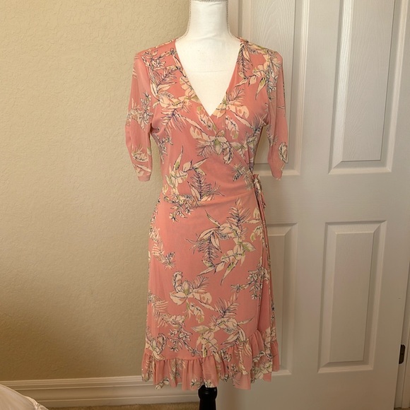 Sanctuary Dresses & Skirts - NWT Sanctuary pink floral wrap dress
